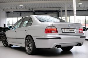 BMW M5 2001 года  (EU)